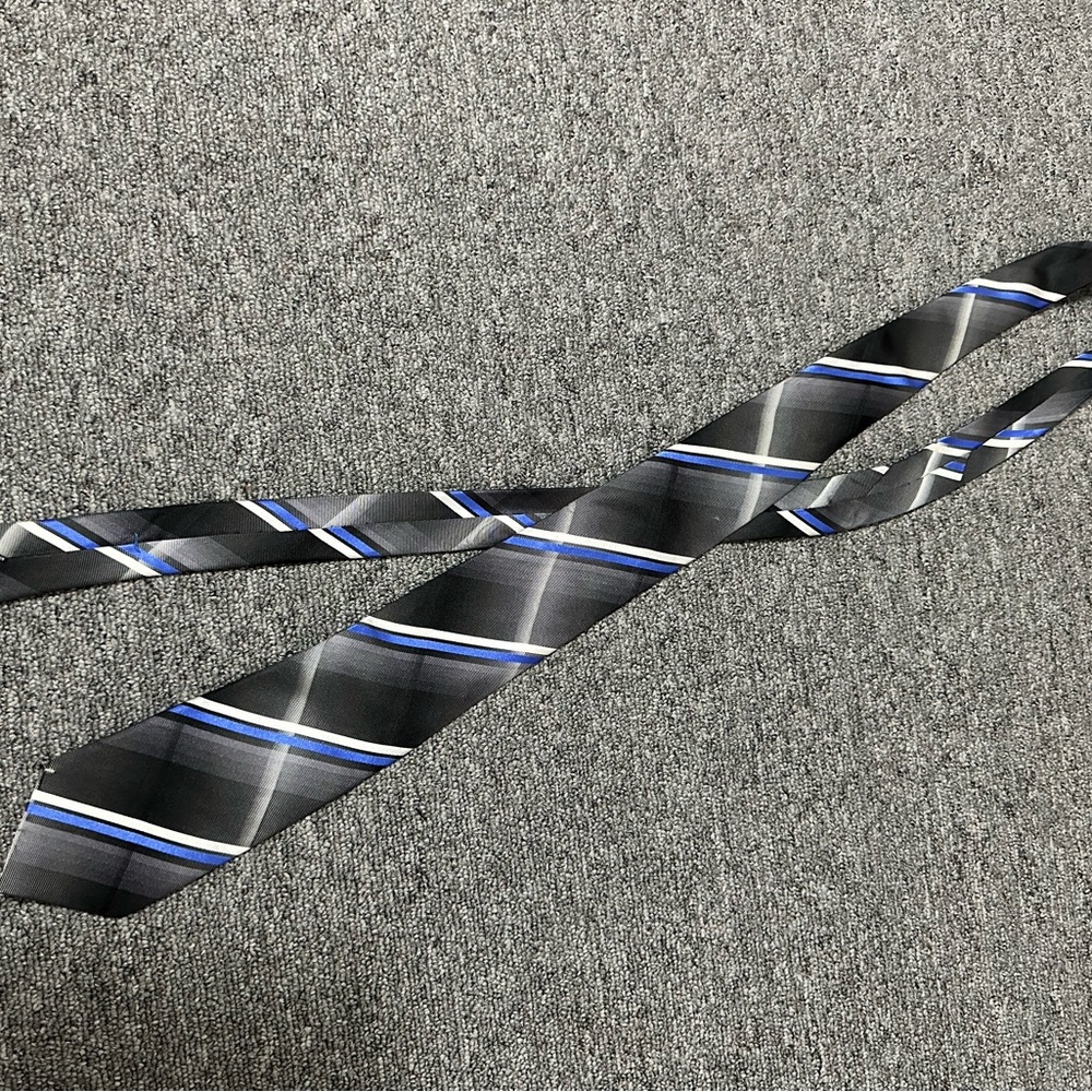 Kenneth Cole Reaction Grey Tie